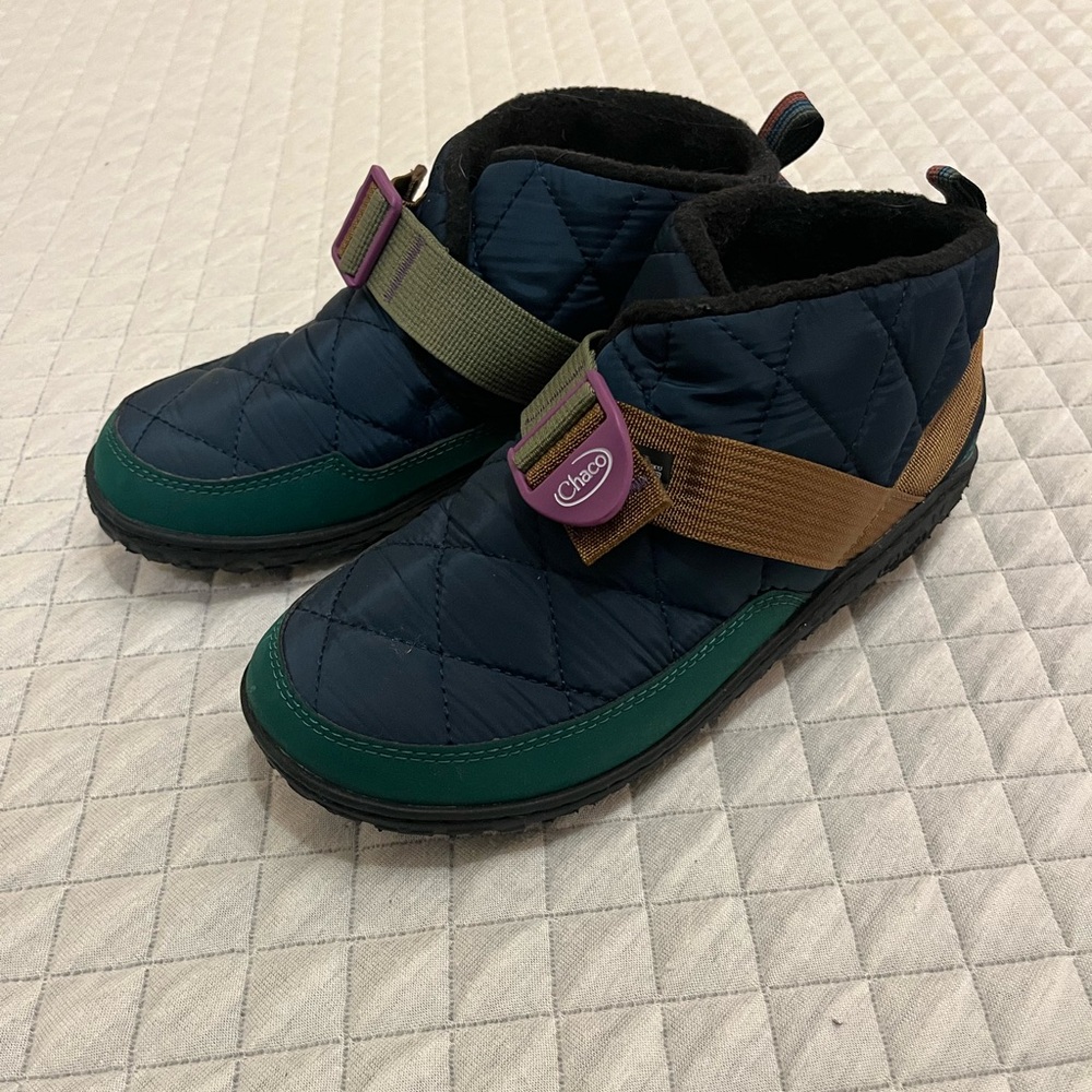 Chaco Ramble Puff (new with box)